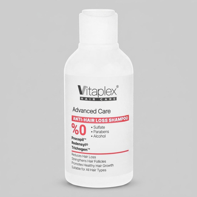 شامپو تقویتکننده و ضد ریزش مو ویتاپلکس مدل Advanced Care مناسب موهای کمحجم و نازک حجم 250 میلیلیتر، فاقد سولفات، پارابن و الکل، با فرمولاسیون پیشرفته و ترکیبات مؤثر برای افزایش استحکام و رشد مو