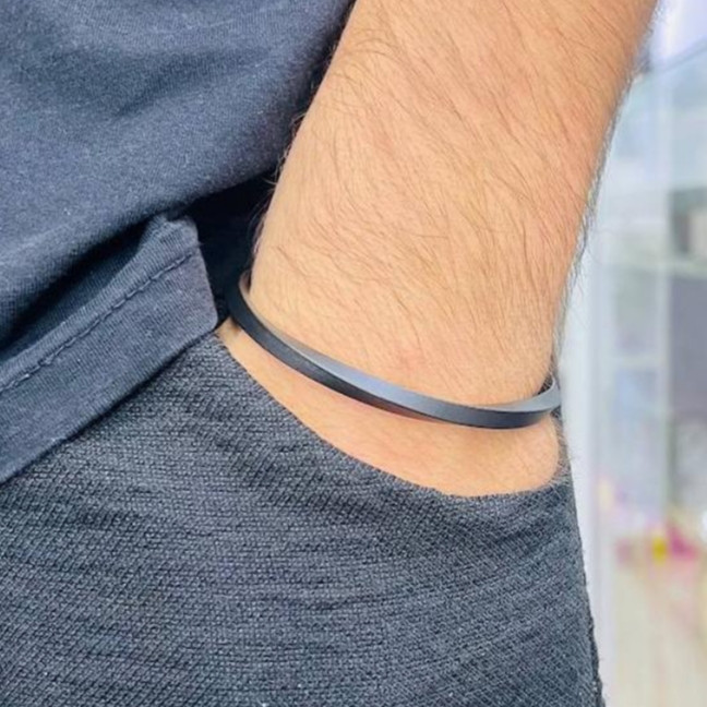 دستبند مردانه مدل بنگل پیچ
