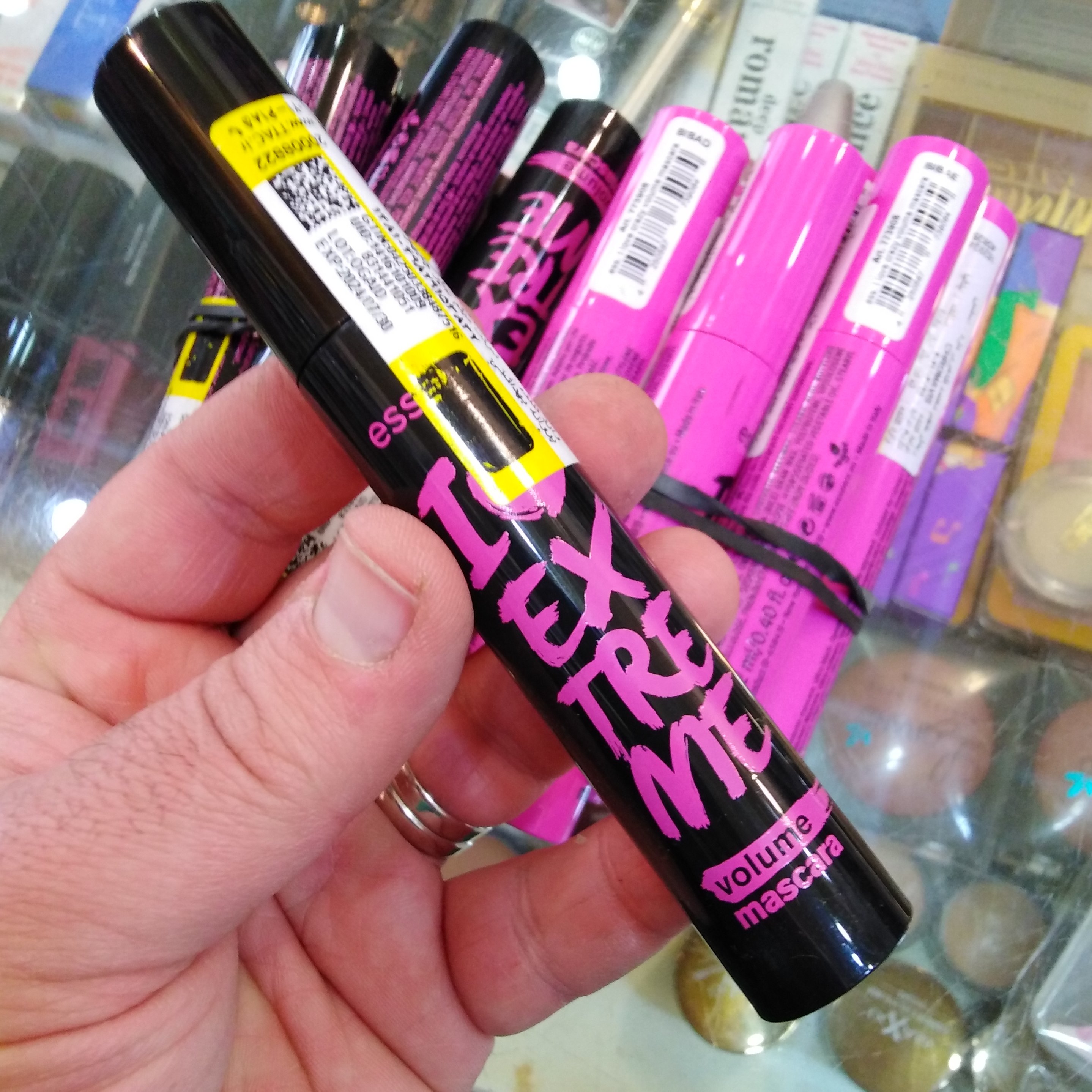 ریمل اسنس مشکی اورجینال Essence crazy volume اصل حجم دهنده لیبل دار ریمل چشم