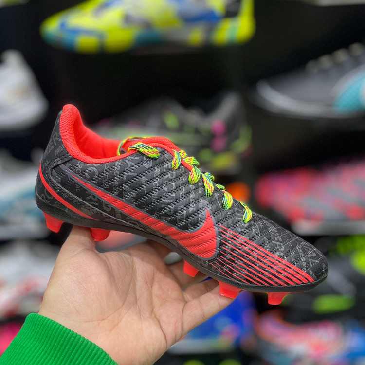 استوک میانه نایک Air Zoom