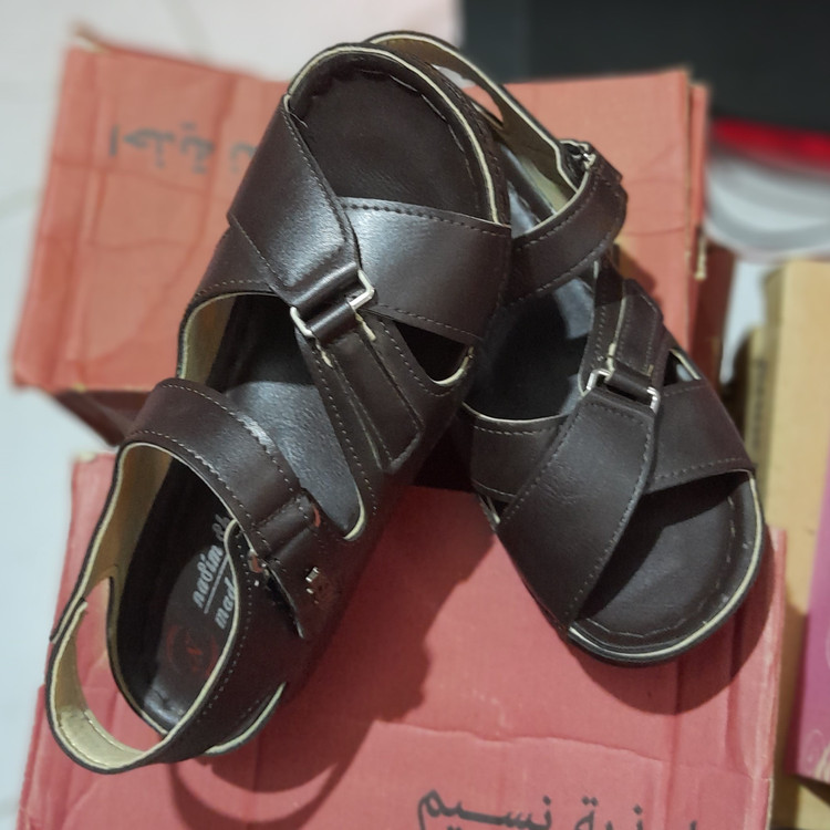 صندل زنانه صندل طبی زنانه کفش صندل نسیم تابستانی زنانه برند شادمان صندل نسیم سایز37تا41دردورنگ