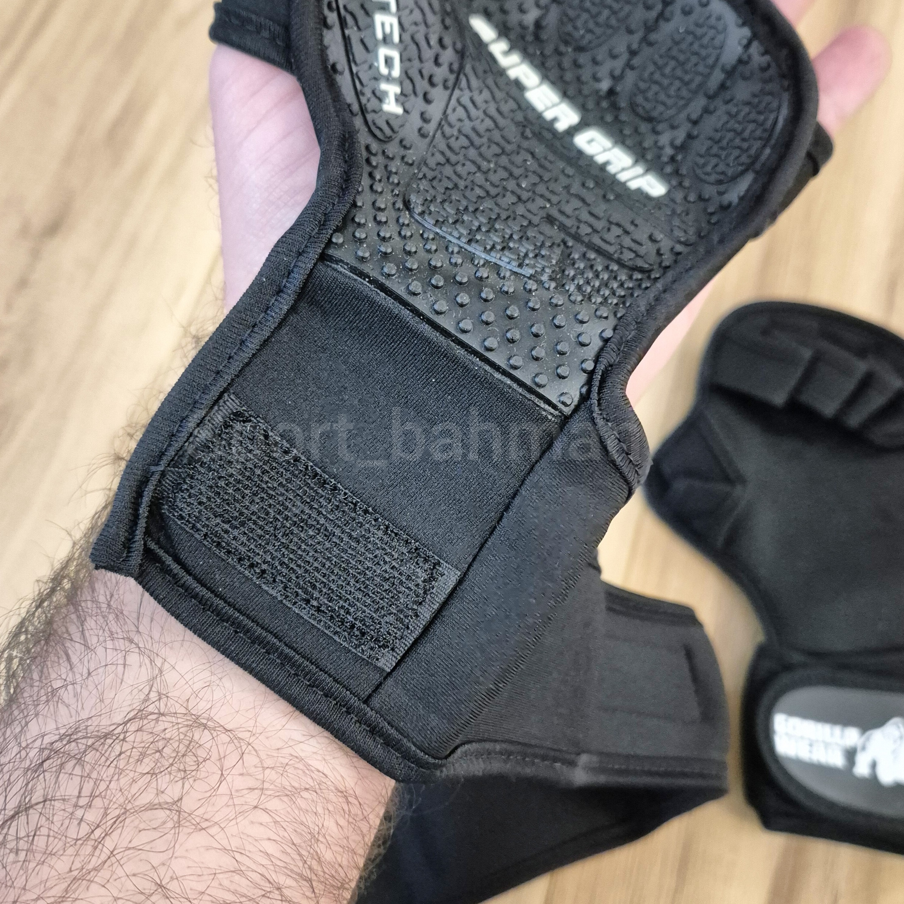 دستکش بدنسازی مدل کراسفیت