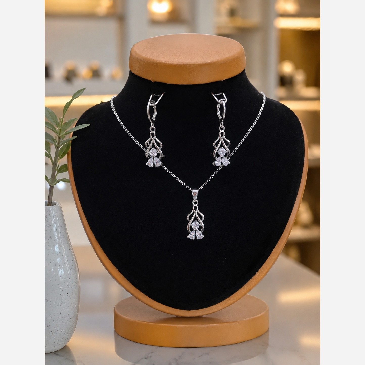 نیمست گردنبند و گوشواره برند ژوپینگ 13831