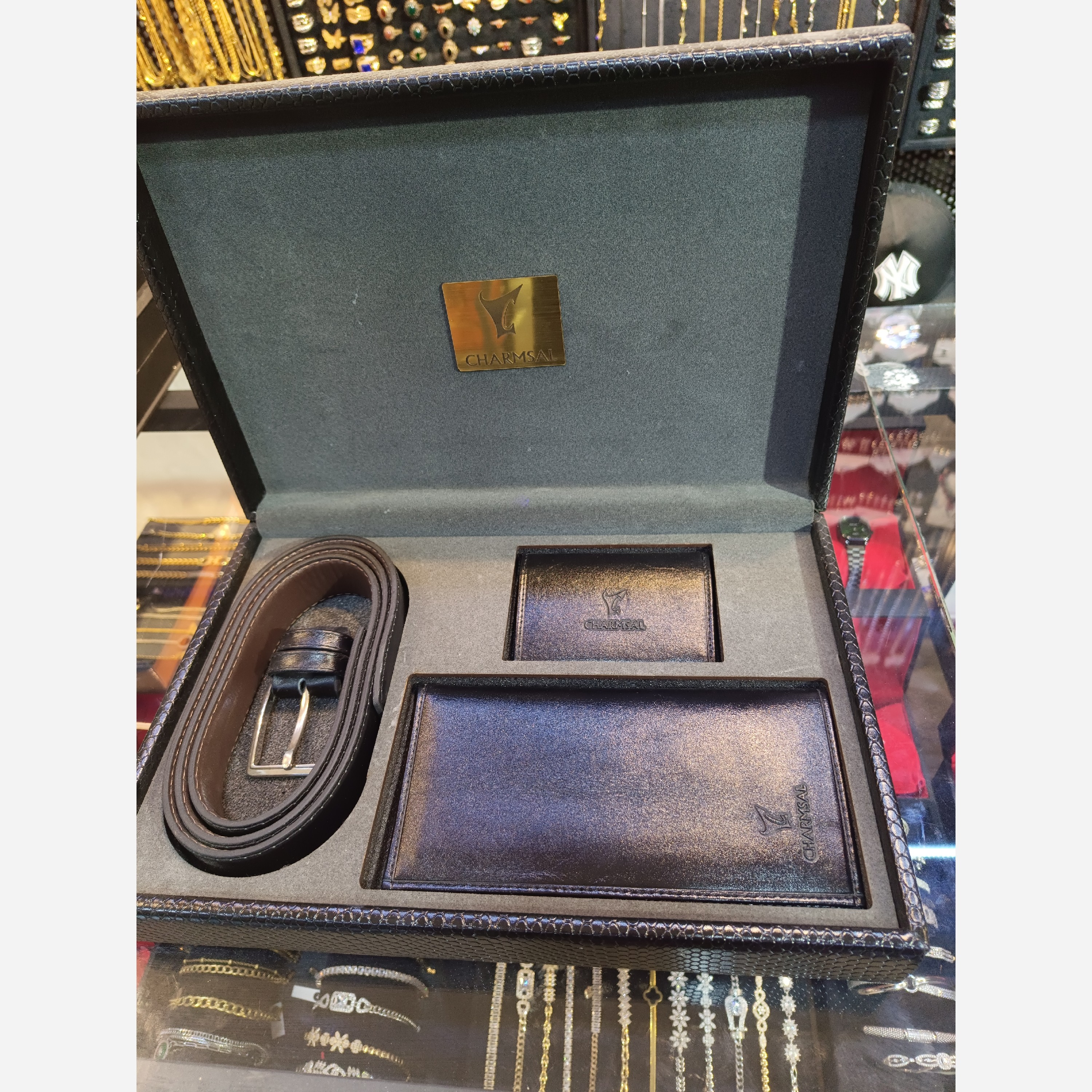 ست کیف پول جاکارتی و کمربند برند چرمسال5488