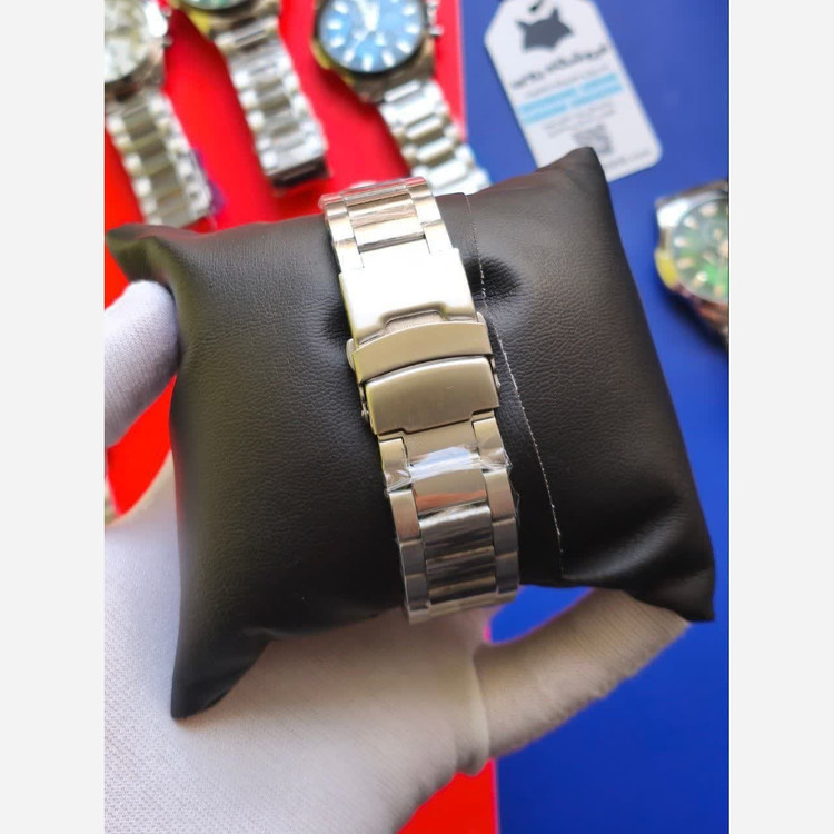 ساعت مچی مردانه کاسیو CASIO EDIFICE موتور ژاپنی صفحه سبز دور سفید