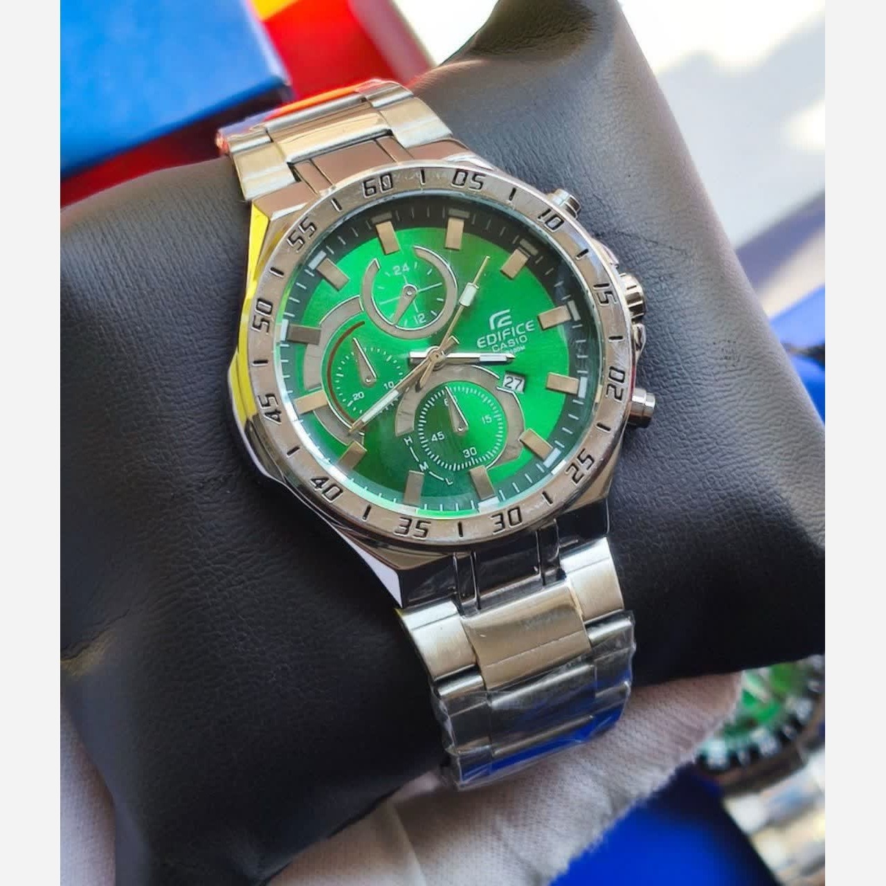 ساعت مچی مردانه کاسیو CASIO EDIFICE موتور ژاپنی صفحه سبز دور سفید