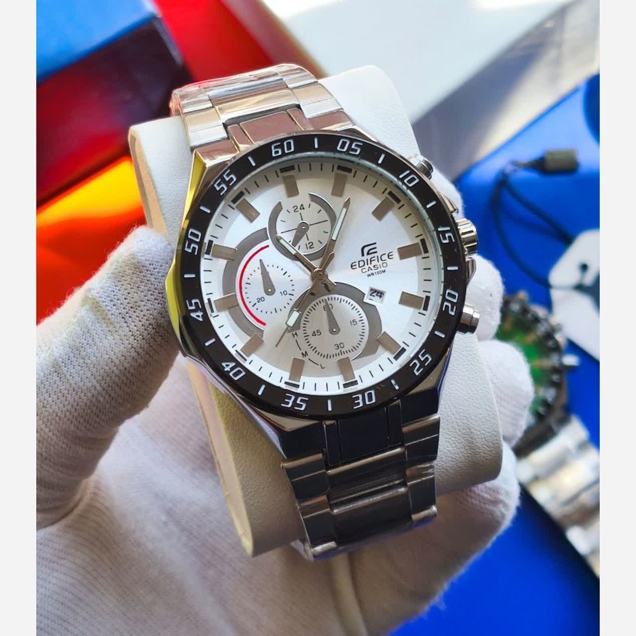ساعت مچی مردانه کاسیو CASIO EDIFICE موتور ژاپنی صفحه سفید دور مشکی