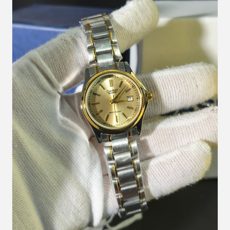ساعت مچی زنانه کاسیو CASIO موتور ژاپنی صفحه طلایی + جعبه