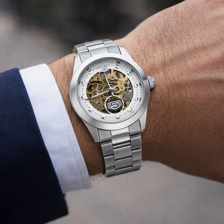 ساعت مچی اتوماتیک مردانه سیکو پنج SEIKO 5 نقره ای