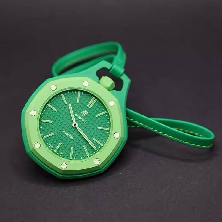 ساعت اسپرت سواچ پیگه AP Swatch Royal Pop (ZZ) فول پک سبز پرنگ