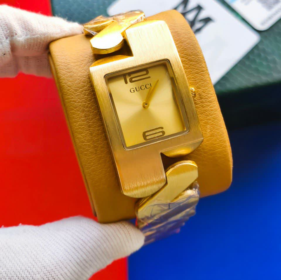 ساعت مچی زنانه دستبندی گوچی GUCCI فول طلایی
